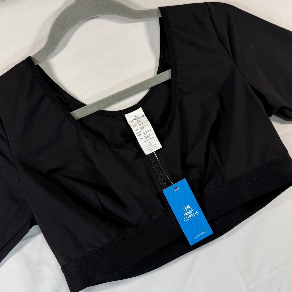 Cupshe Womens Black Long Sleeve Front Zip Cropped Rash Guard Swim Top Medium